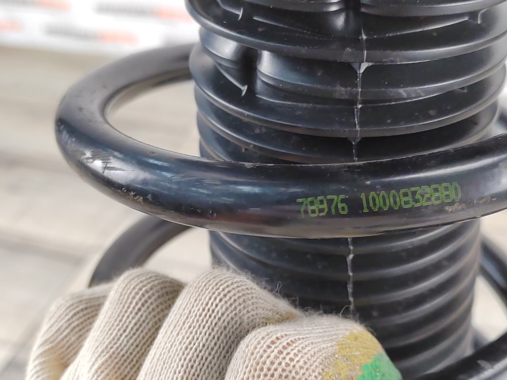 Амортизатор, 2700 рублей, Москва