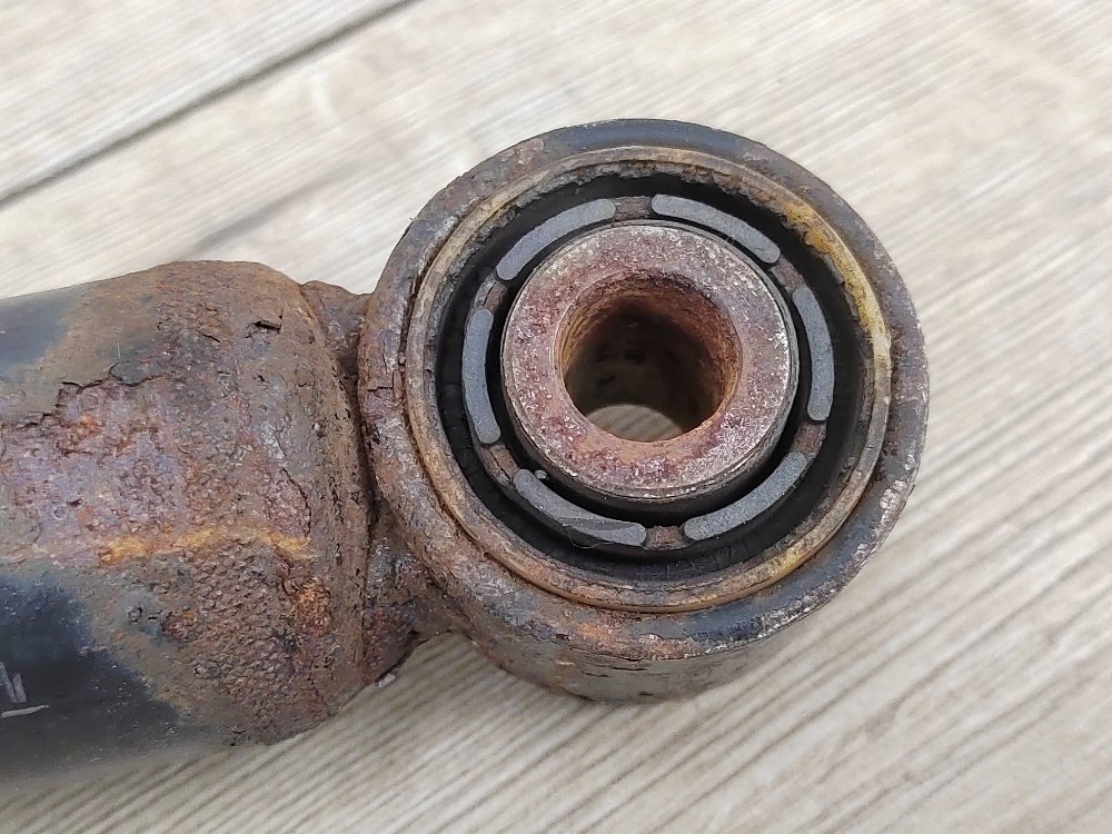 Амортизатор, 1000 рублей, Москва