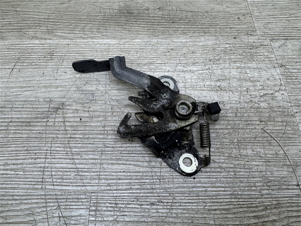 Замок капота, 900 рублей, Севастополь