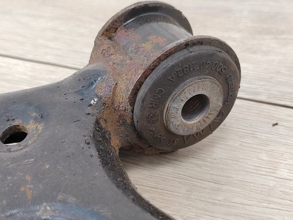 Рычаг передний нижний, 2000 рублей, Москва