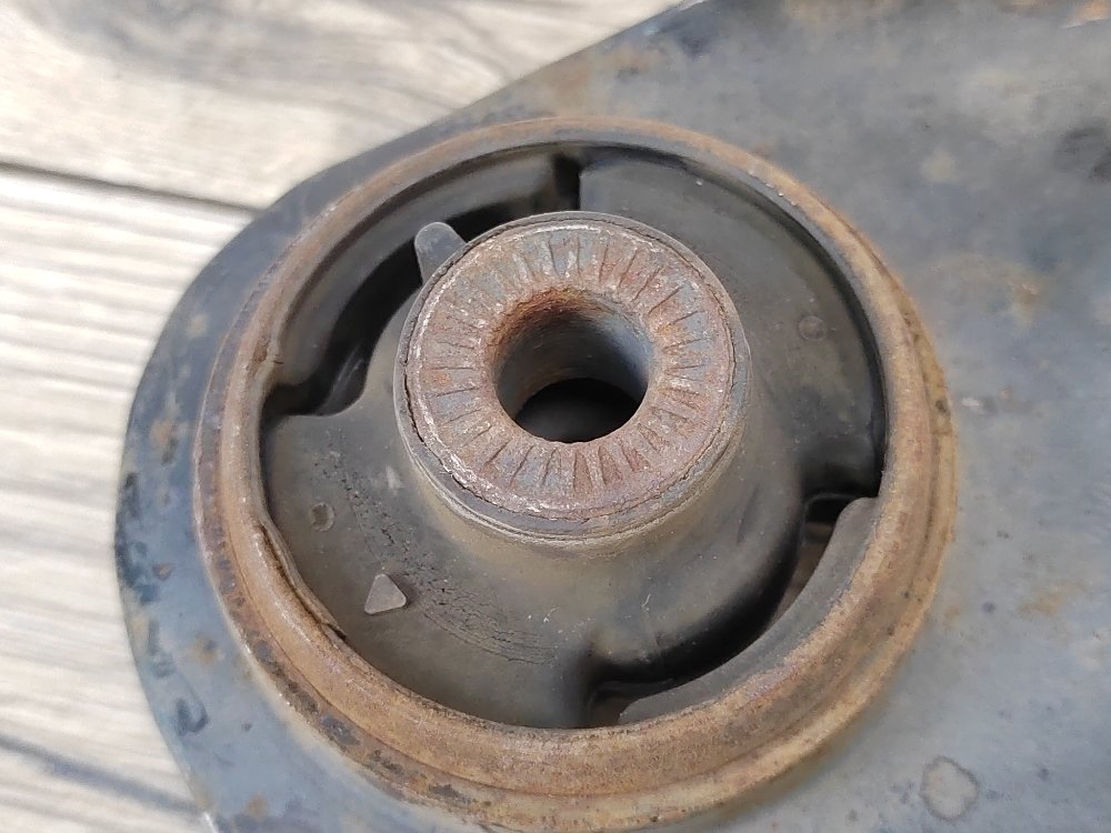 Рычаг передний нижний, 2000 рублей, Москва