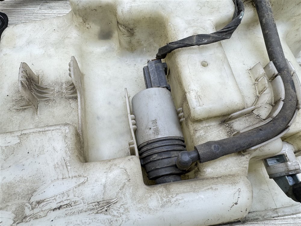 Бачок омывателя, 2000 рублей, Севастополь