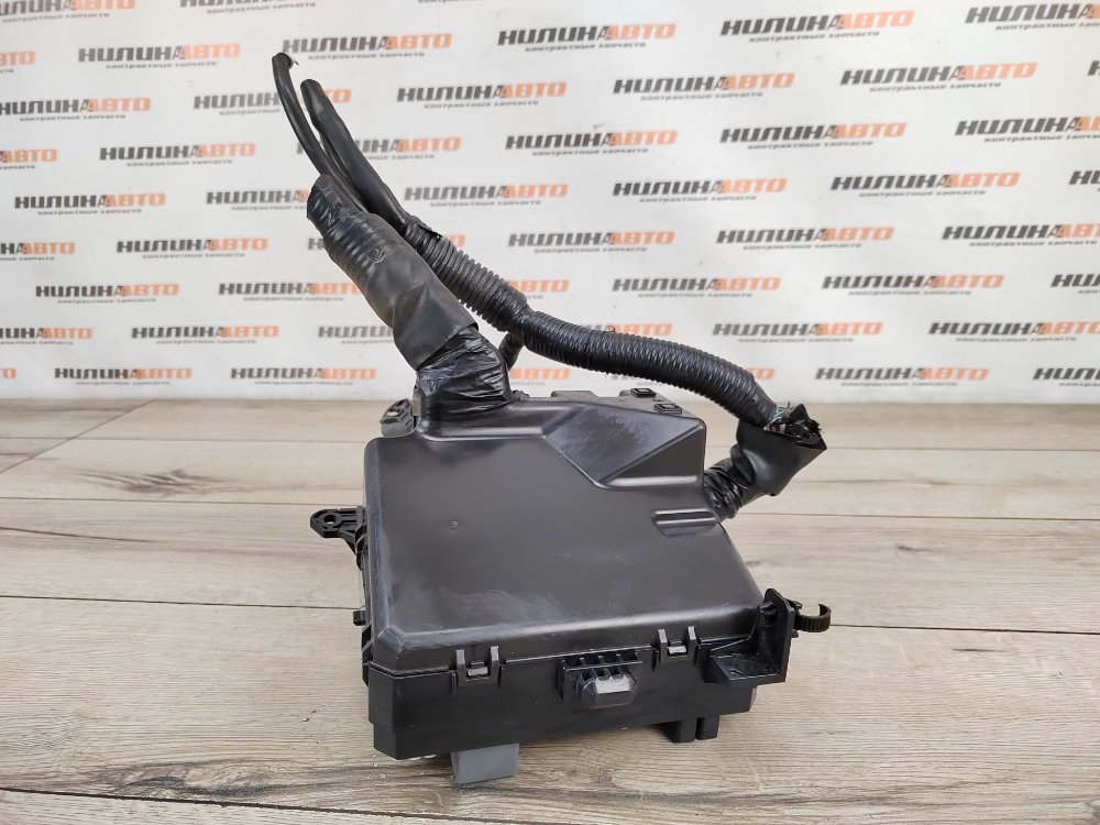 Блок предохранителей под капот, 2000 рублей, Москва