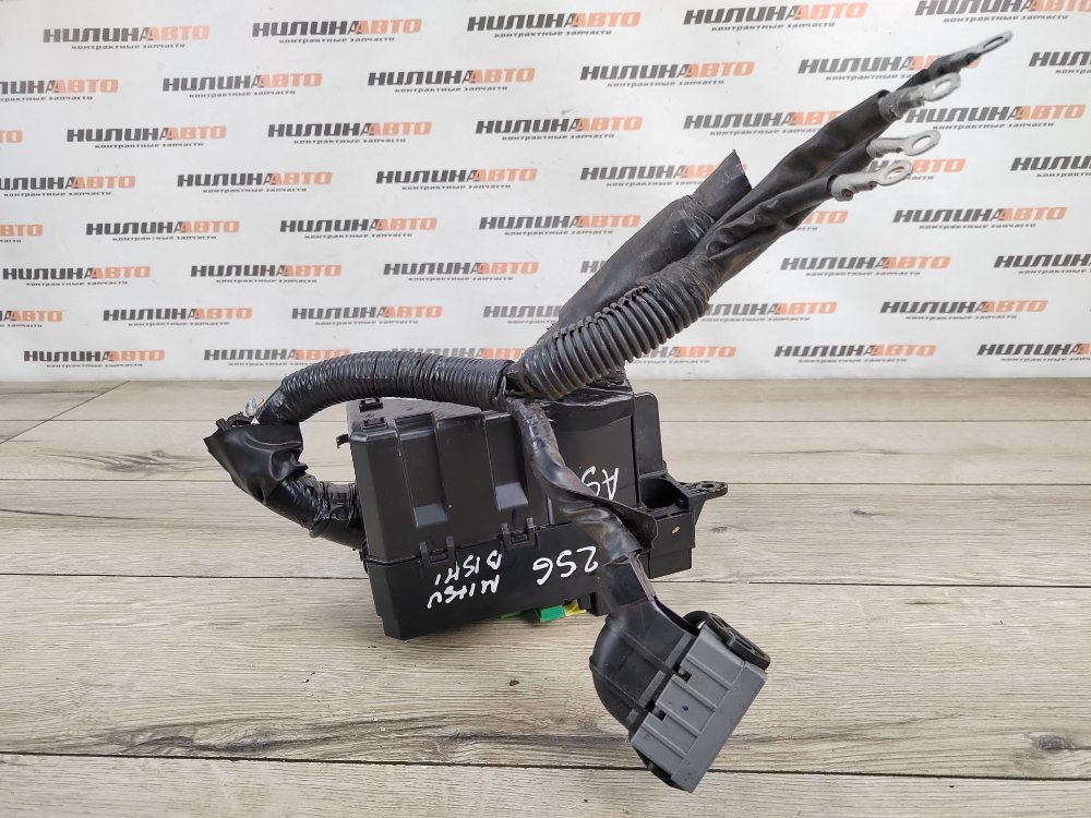 Блок предохранителей под капот, 2000 рублей, Москва