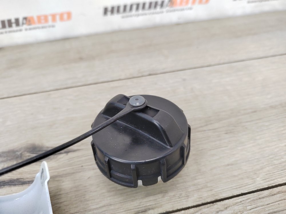 Лючок топливного бака, 1000 рублей, Москва