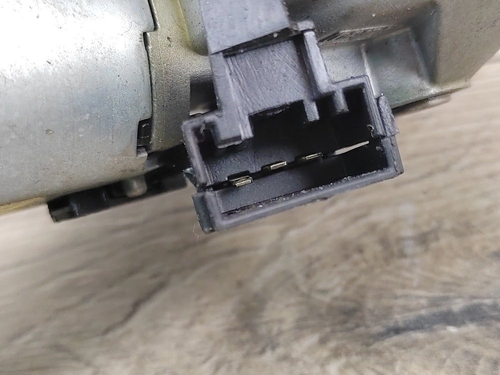 Моторчик стеклоочистителя, 1000 рублей, Москва