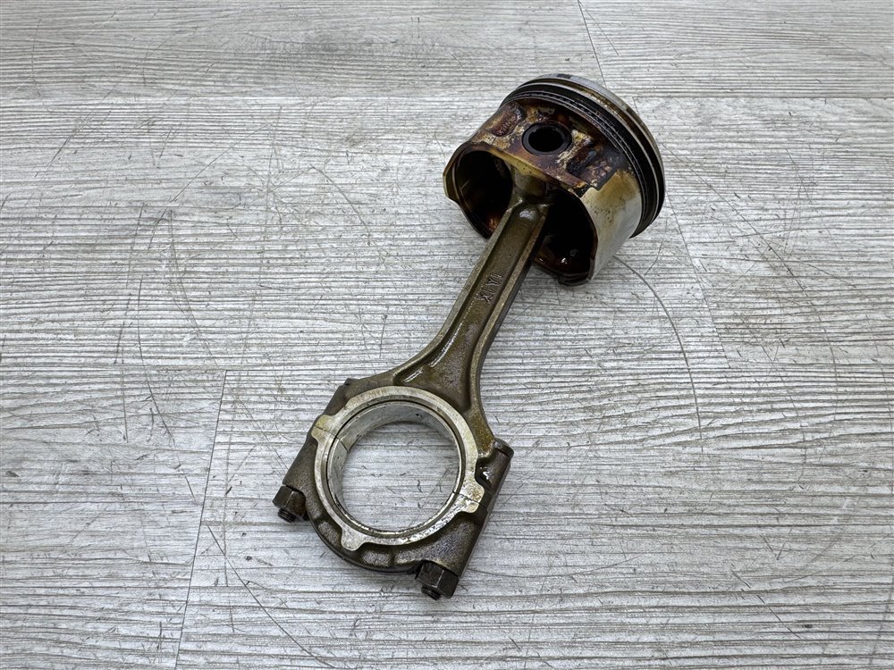 Поршень двигателя, 2000 рублей, Севастополь