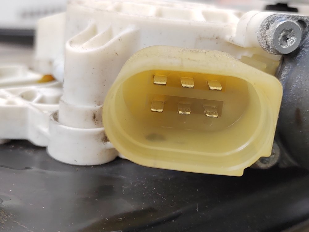 Стеклоподъемник, 1000 рублей, Москва