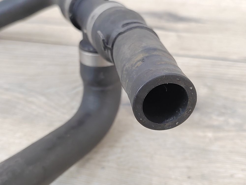 Патрубок системы охлаждения, 1500 рублей, Москва