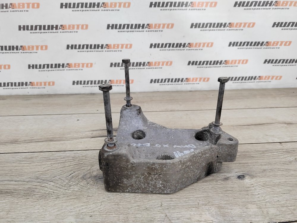 Кронштейн компрессора кондиционера, 500 рублей, Москва