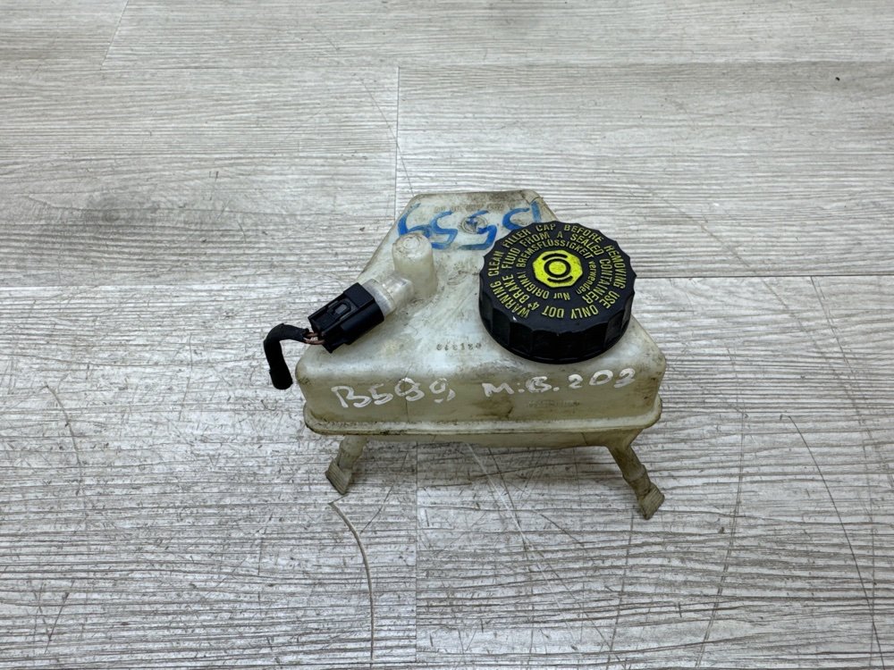 Бачок тормозной жидкости, 1000 рублей, Севастополь