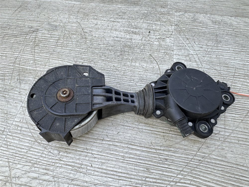 Натяжитель приводного ремня, 2000 рублей, Севастополь