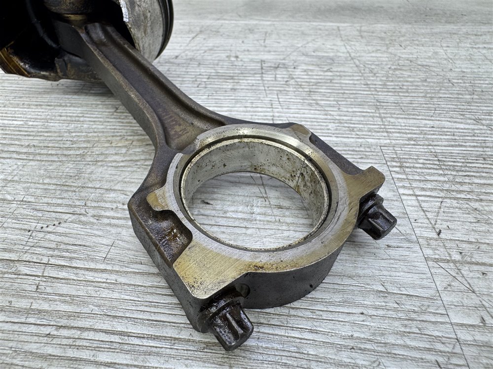 Поршень двигателя, 1500 рублей, Севастополь