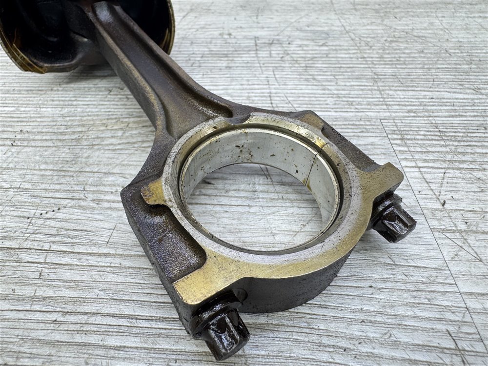 Поршень двигателя, 1500 рублей, Севастополь