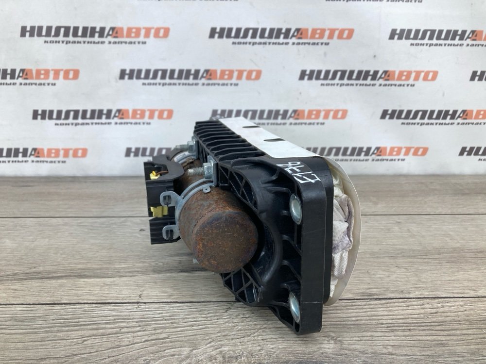 Подушка безопасности в торпедо, 3000 рублей, Москва