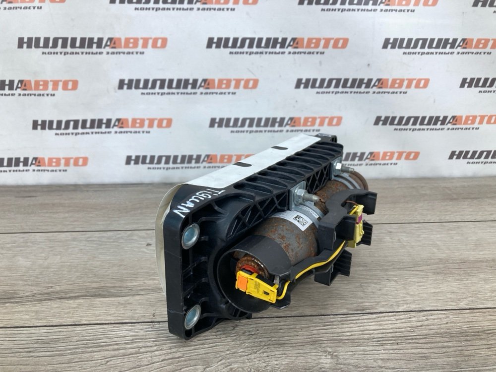 Подушка безопасности в торпедо, 3000 рублей, Москва