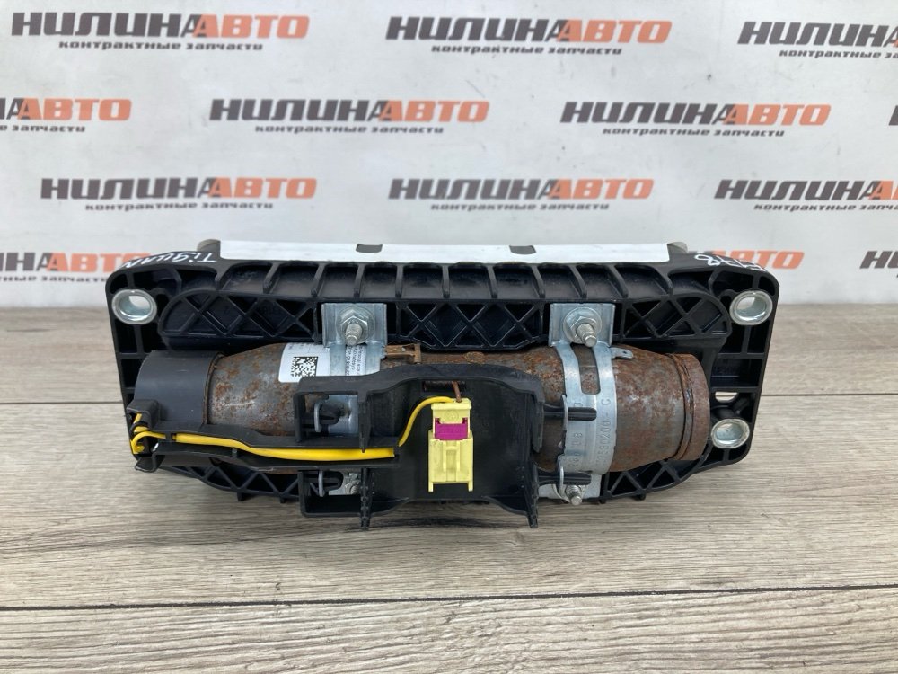 Подушка безопасности в торпедо, 3000 рублей, Москва