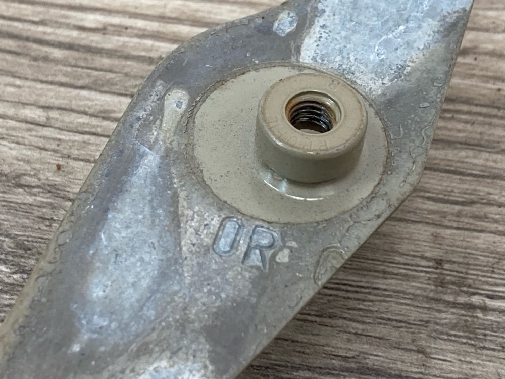 Кронштейн крыла, 500 рублей, Москва