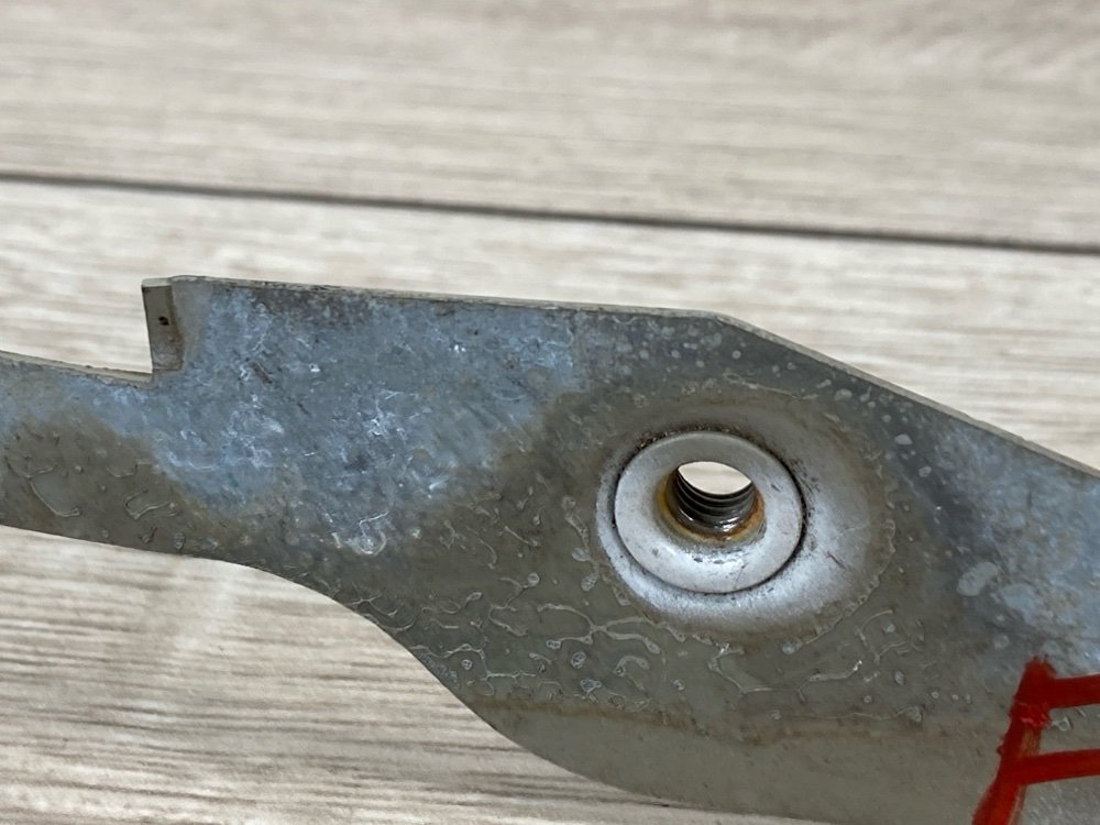 Кронштейн крыла, 500 рублей, Москва