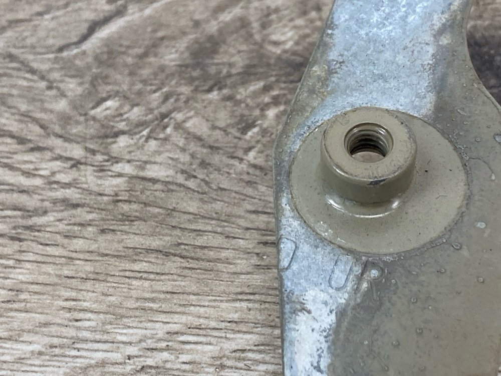 Кронштейн крыла, 500 рублей, Москва