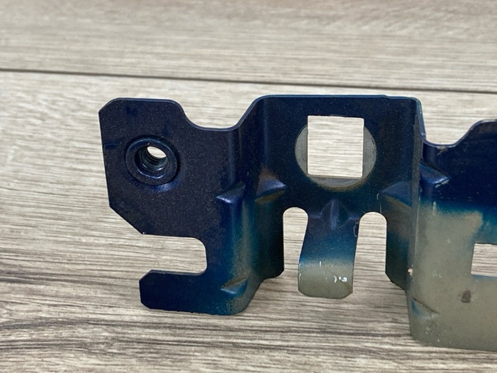 Кронштейн крыла, 500 рублей, Москва