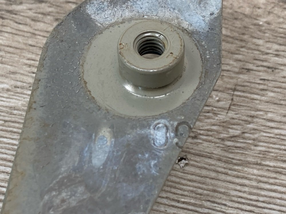 Кронштейн крыла, 500 рублей, Москва