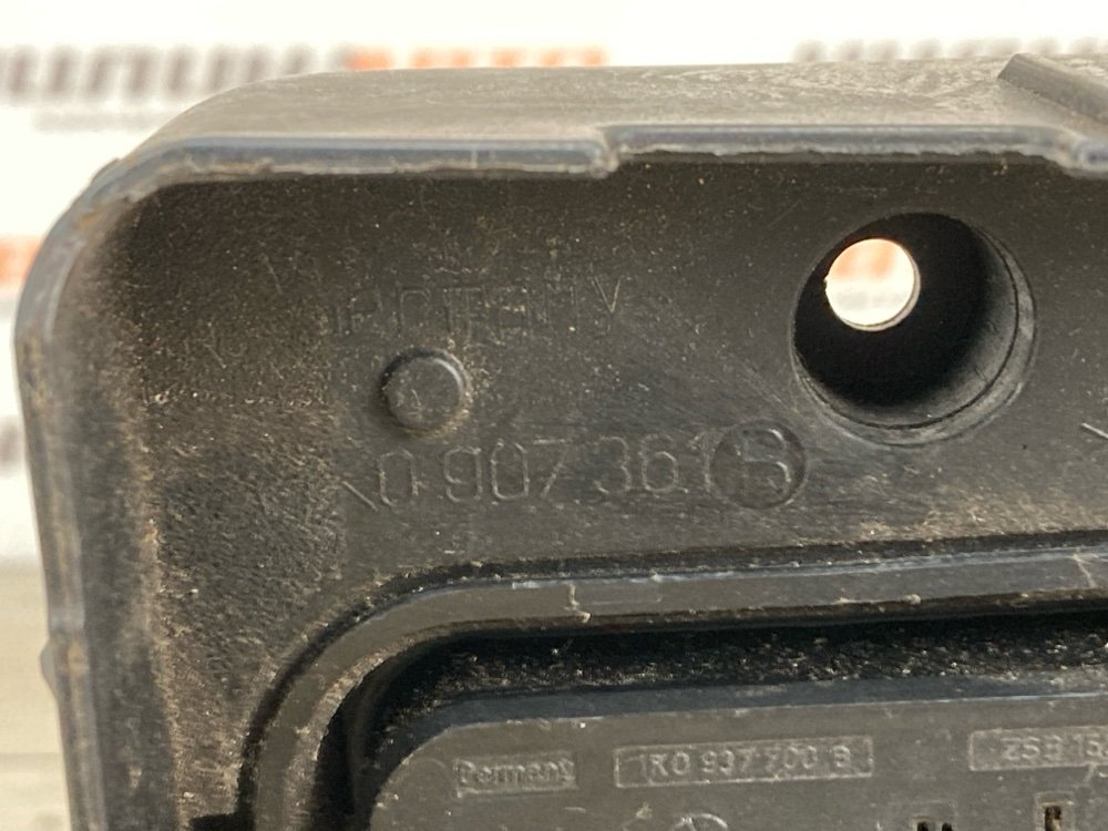 Кронштейн блока предохранителей, 500 рублей, Москва