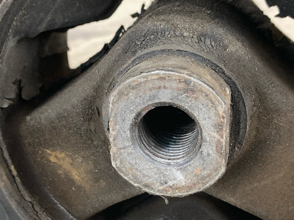 Подушка двигателя, 900 рублей, Москва