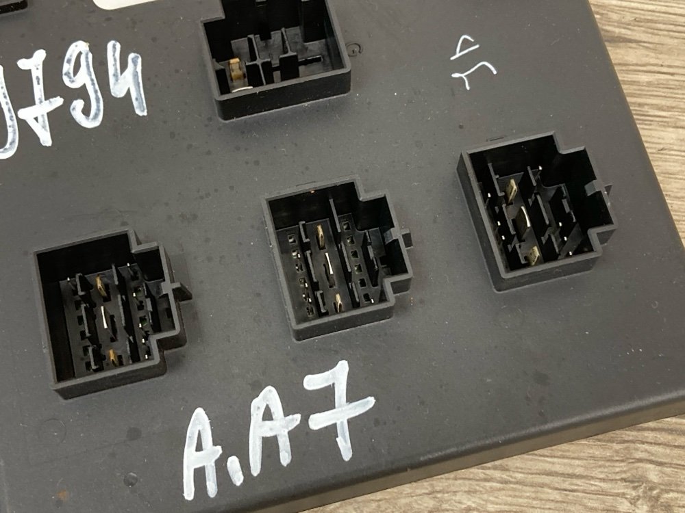 Блок управления бортовой сети, 2500 рублей, Москва