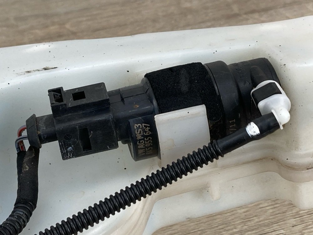 Бачок омывателя, 3000 рублей, Москва