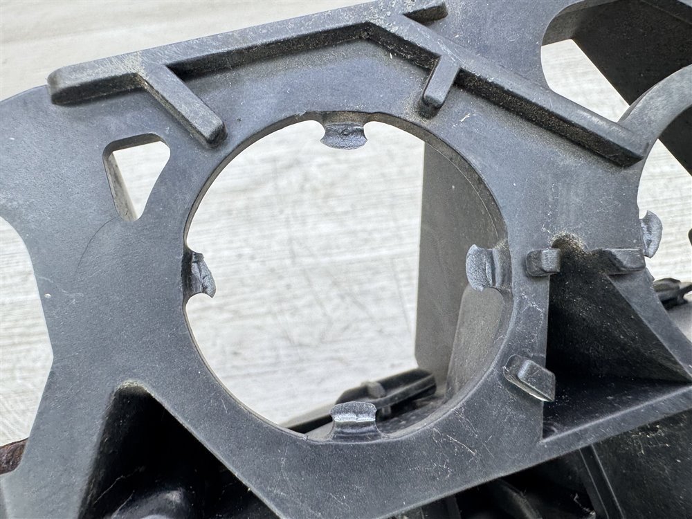 Кронштейн бампера, 1000 рублей, Севастополь