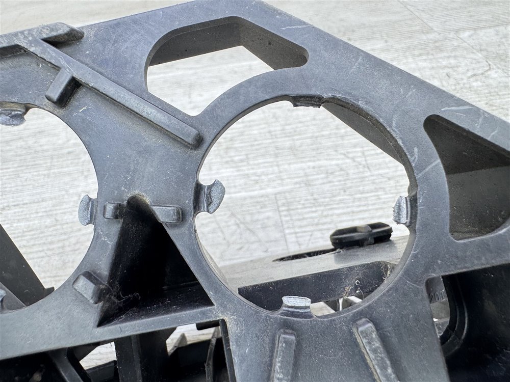 Кронштейн бампера, 1000 рублей, Севастополь