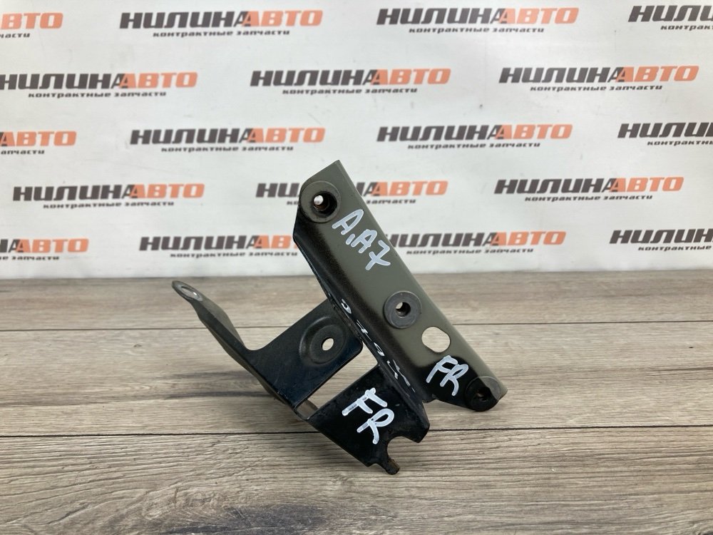 Кронштейн крыла, 2000 рублей, Москва