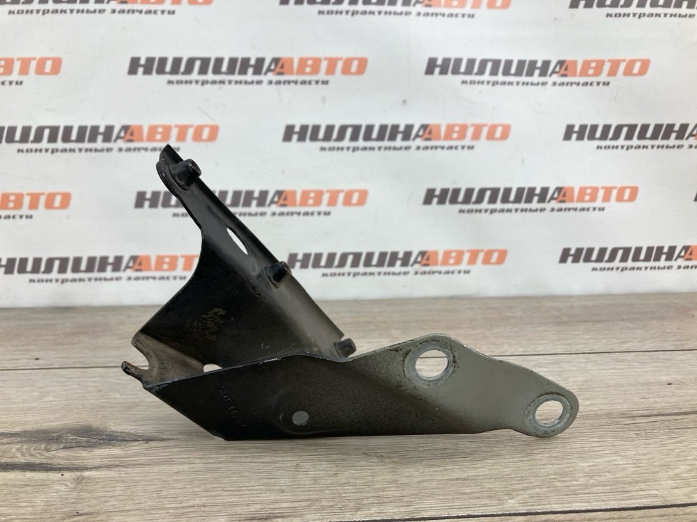 Кронштейн крыла, 2000 рублей, Москва