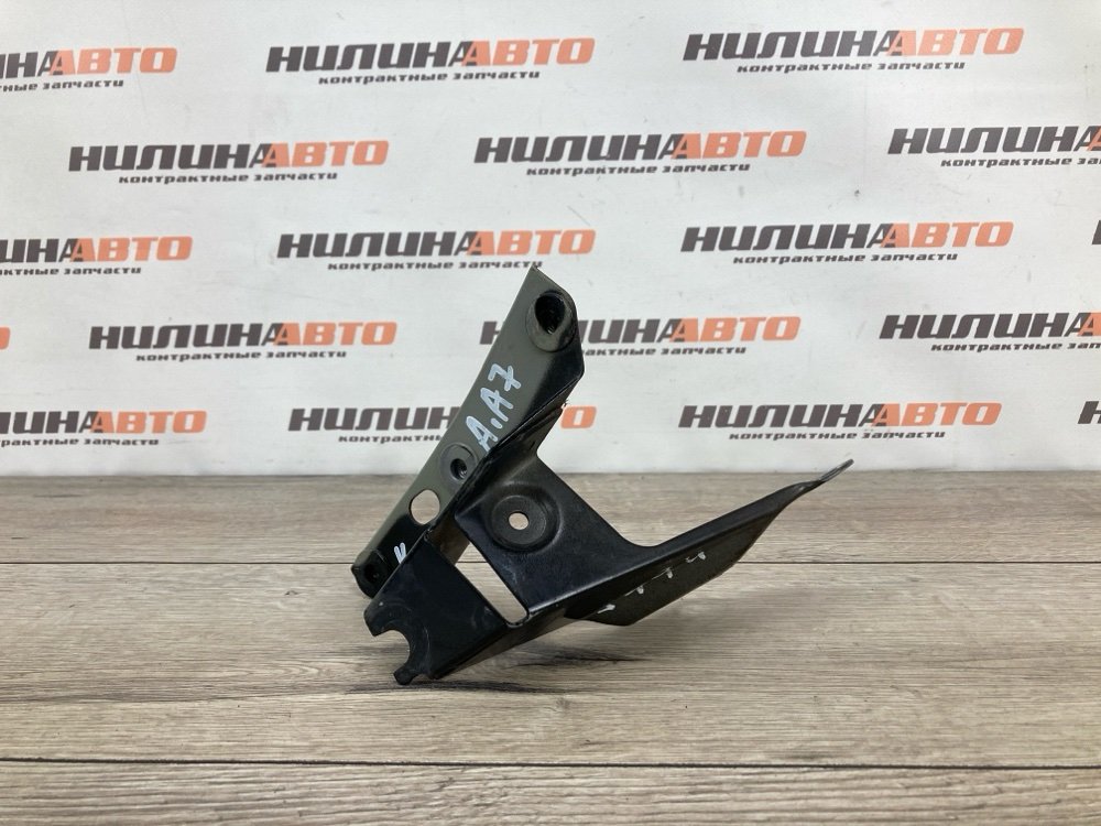 Кронштейн крыла, 2000 рублей, Москва