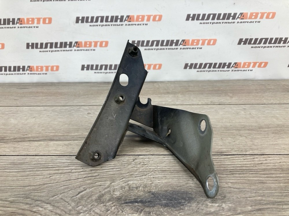 Кронштейн крыла, 2000 рублей, Москва