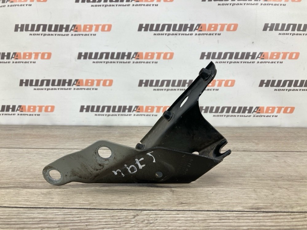 Кронштейн крыла, 2000 рублей, Москва