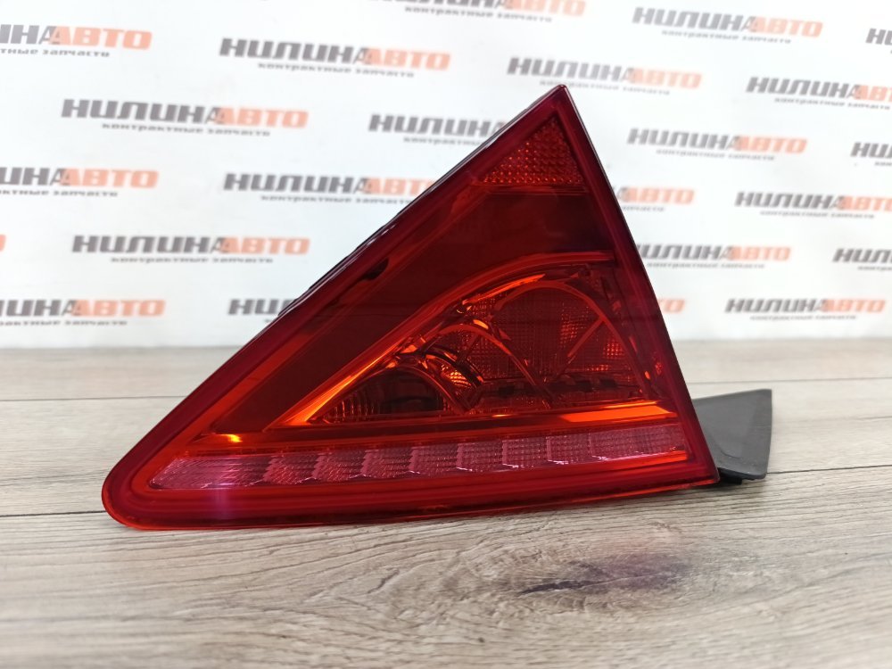 Фонарь в крышку багажника, 3500 рублей, Москва