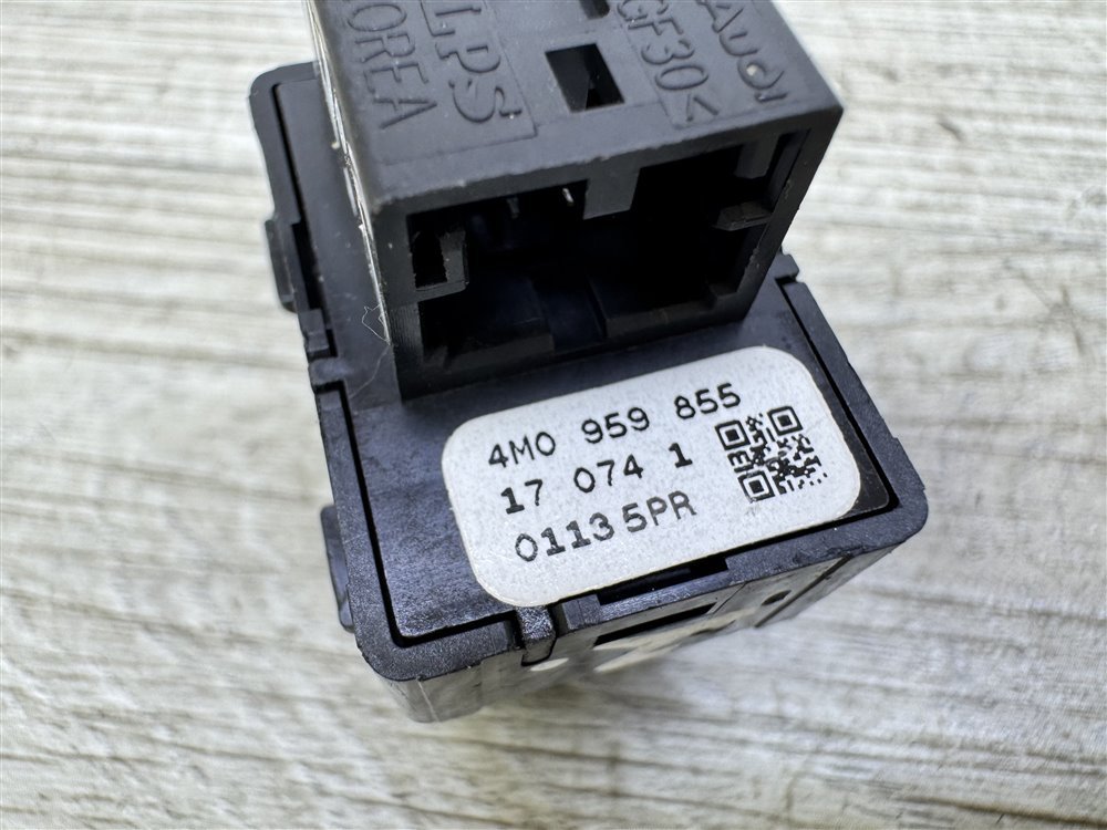 Кнопка стеклоподъемника, 500 рублей, Севастополь