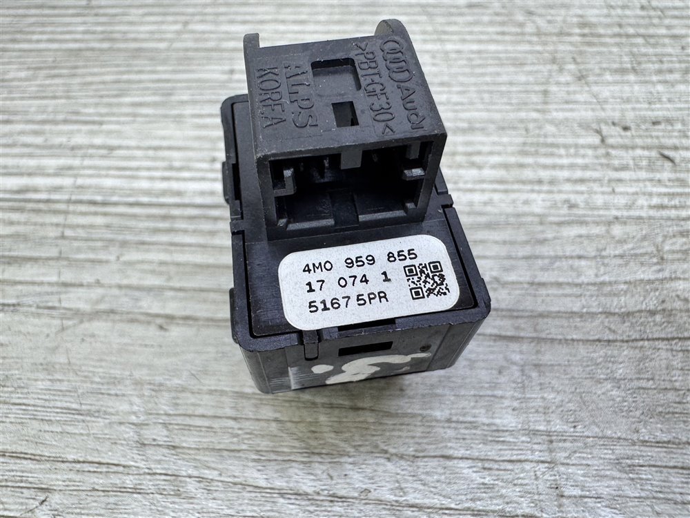 Кнопка стеклоподъемника, 500 рублей, Севастополь