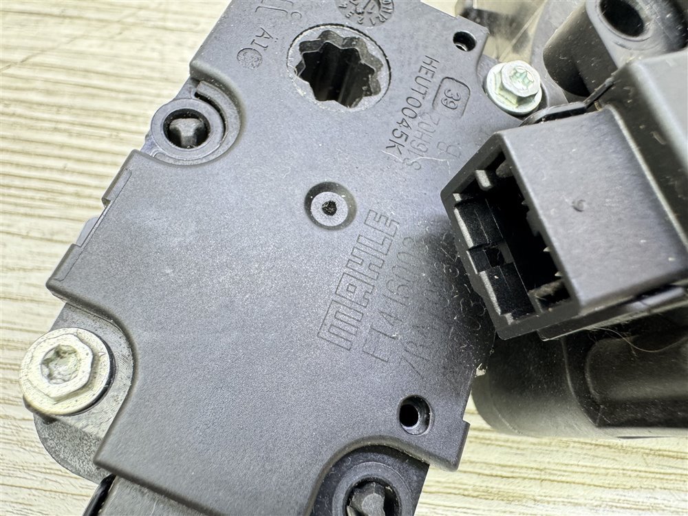 Моторчик заслонки печки, 1000 рублей, Севастополь