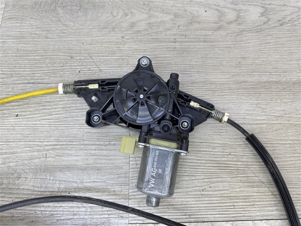 Стеклоподъемник, 2000 рублей, Севастополь