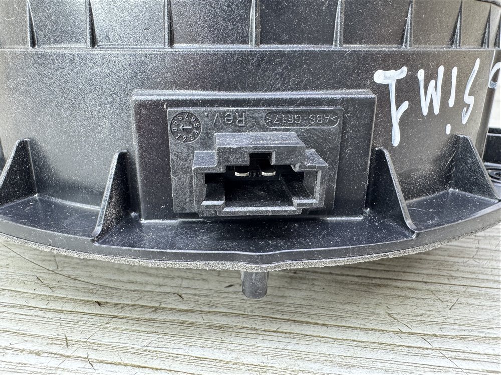 Динамик, 1000 рублей, Севастополь