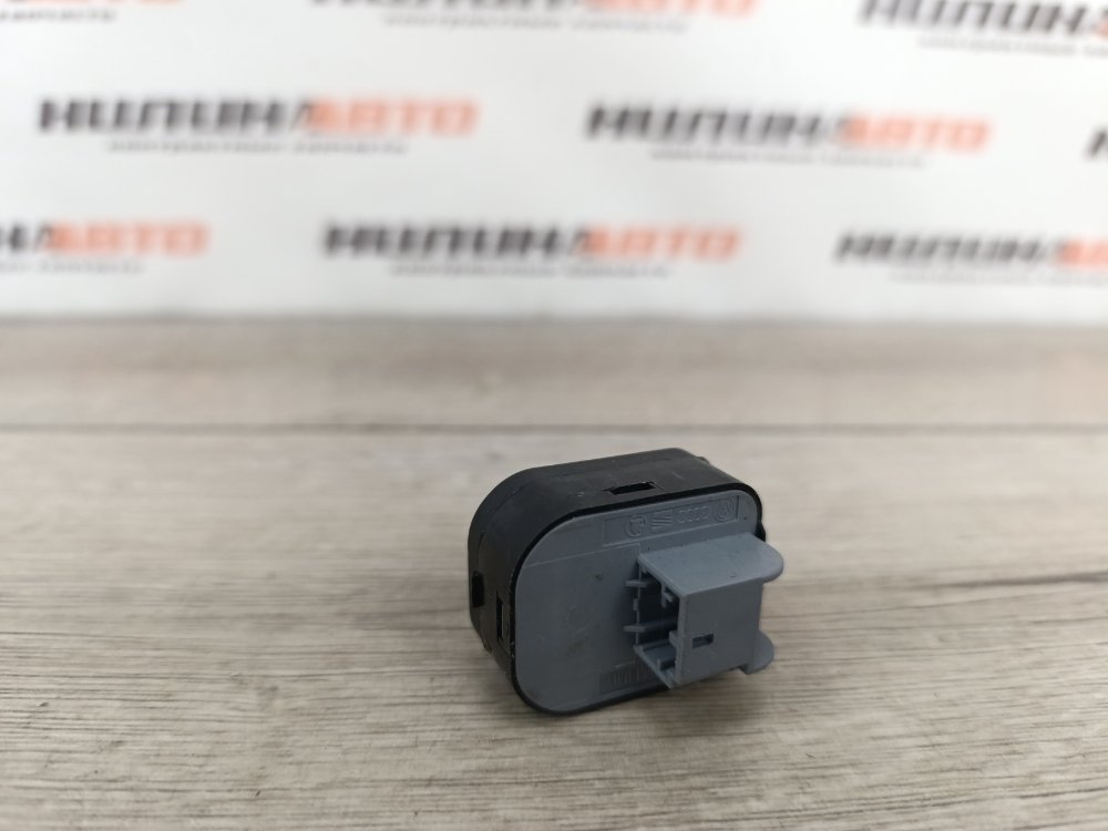 Блок управления зеркалами, 1000 рублей, Москва