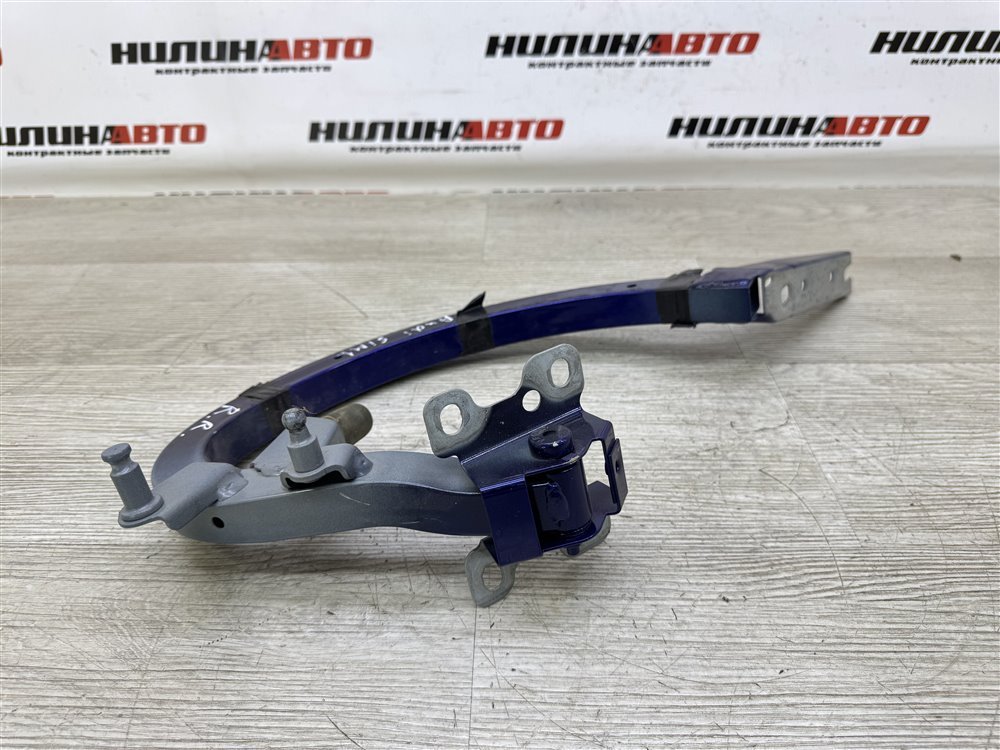 Петля крышки багажника, 2000 рублей, Севастополь