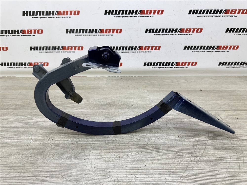 Петля крышки багажника, 2000 рублей, Севастополь