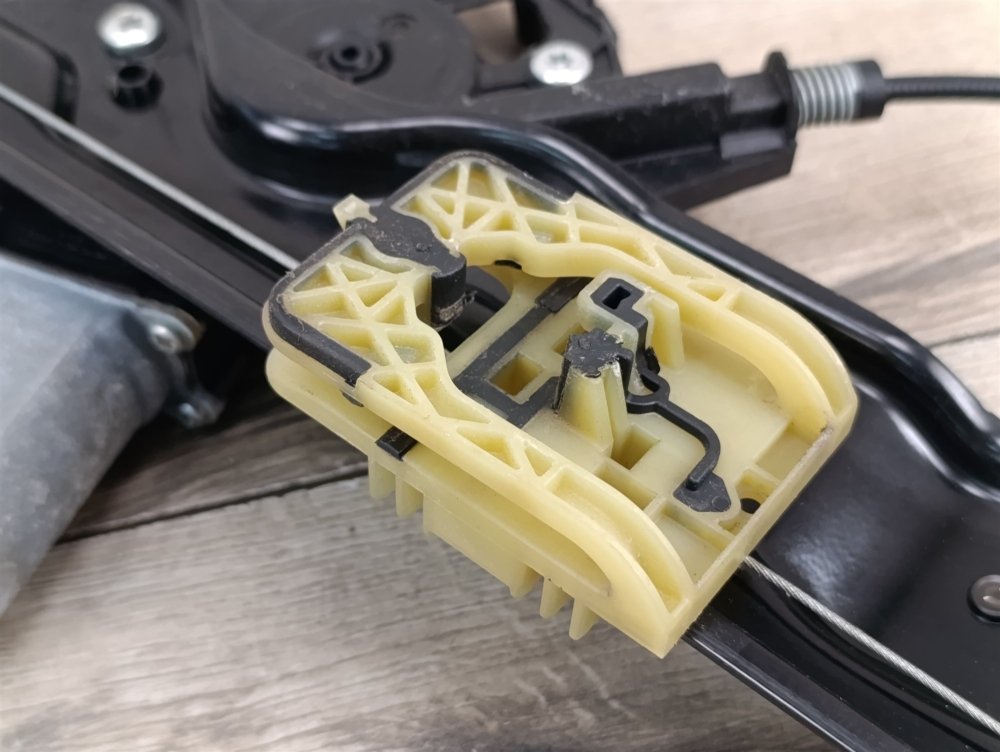 Стеклоподъемник, 2000 рублей, Москва