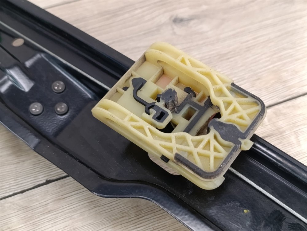 Стеклоподъемник, 2000 рублей, Москва