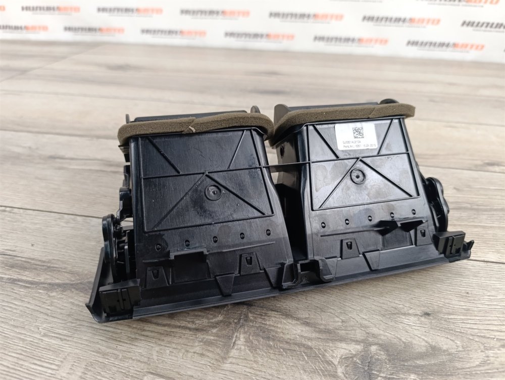 Дефлектор в торпедо центральный, 2200 рублей, Москва