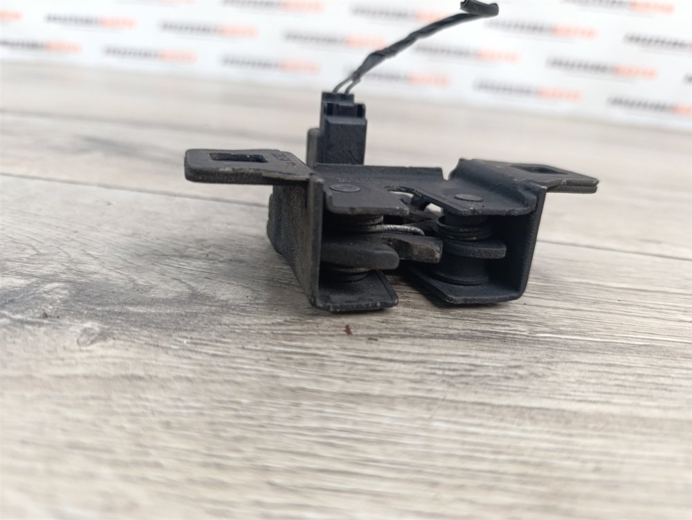 Замок капота, 2500 рублей, Москва